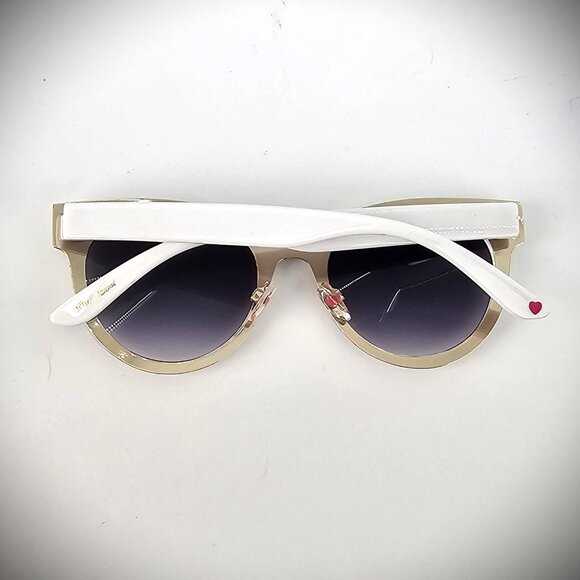 Designer Betsy Johnson White Lucite Gold Stars & Trim SR0422 Sunglasses main image 4